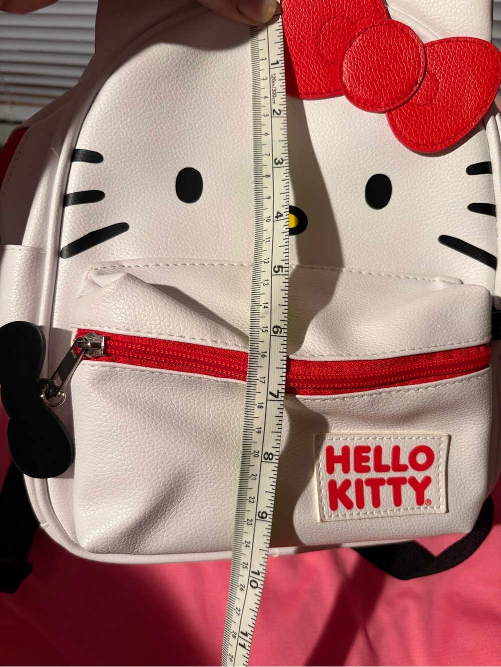Hello Kitty Backpack - Picture 4 of 6